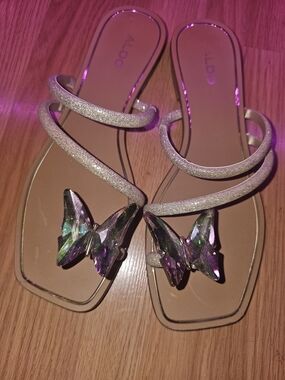 ALDO iridescent butterfly crystal nude gold flat sandals 7.5